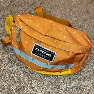 EUC Dakine lumbar pack belt bag